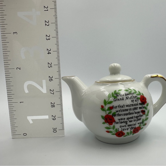 Vintage Mini Porcelain Teapot for a Grandmother with removable lid- - Picture 6 of 11